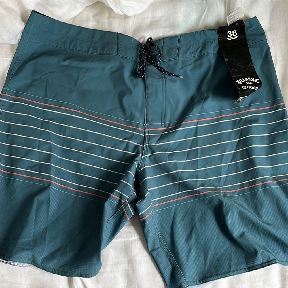 NWT! Billabong swim trunks/board shorts
